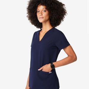 Figs Casma Three Pocket Scrub Top